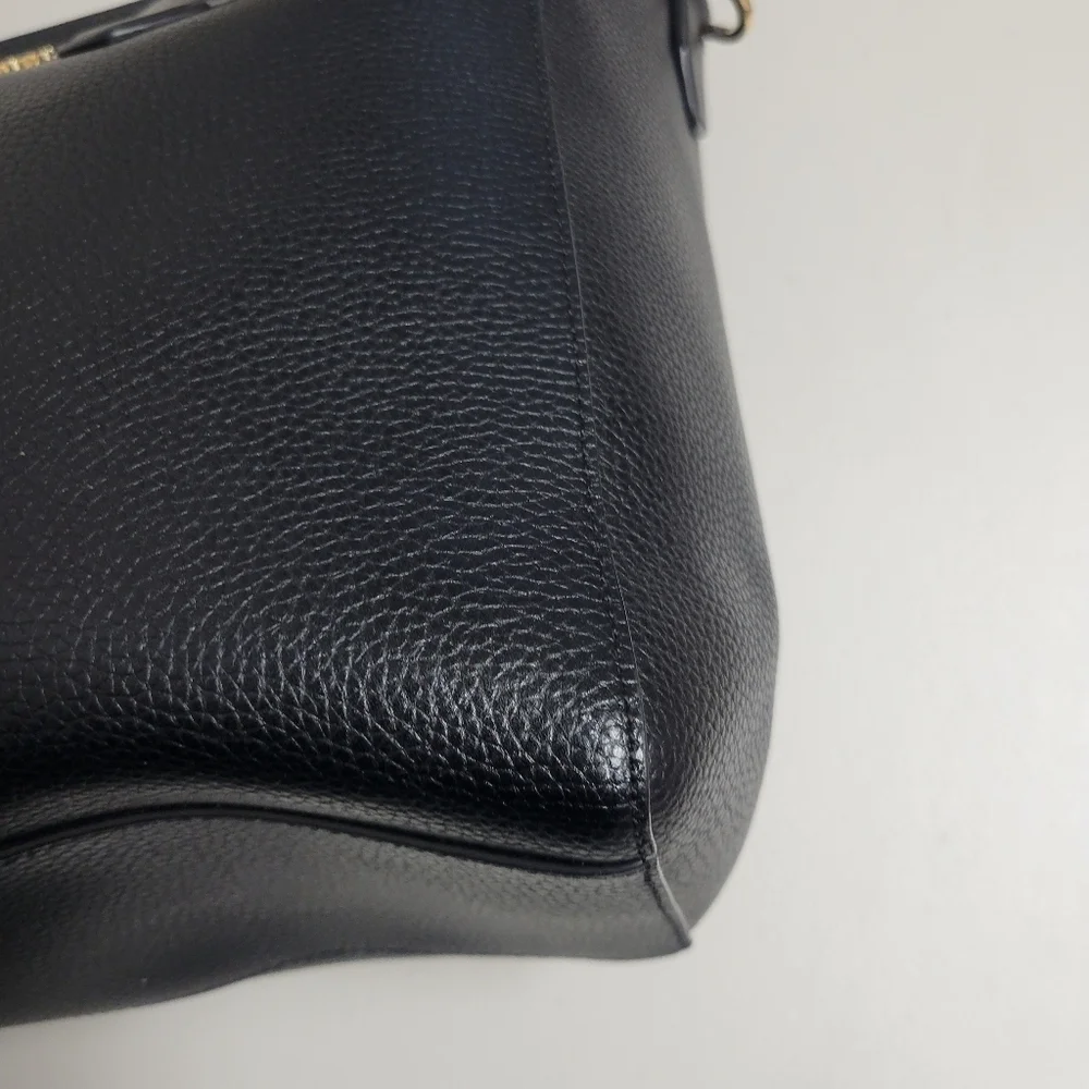 Michael Kors Kimberly Large Pebbled Leather Tote. - Picture 11 of 15